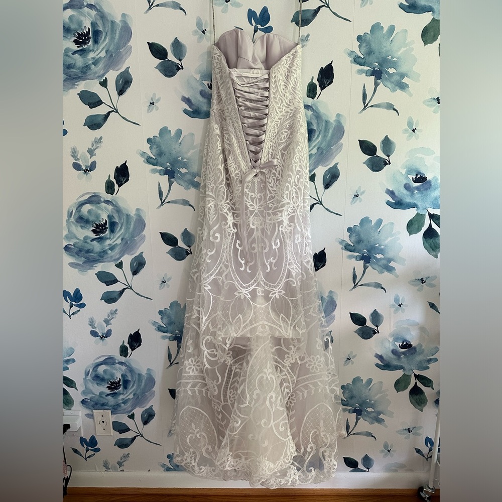 EUC Maggie Sottero Lavender/Lilac Ivory Wedding Dress - Picture 6 of 7